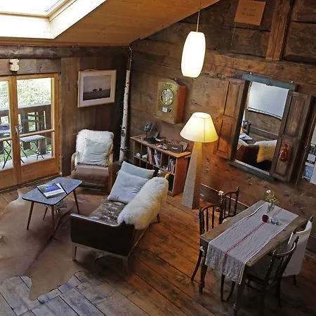 Lieu Secret Dans Les Alpes Suisses Villa Le Tretien Exterior photo