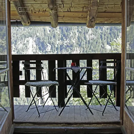 Lieu Secret Dans Les Alpes Suisses Villa Le Tretien Exterior photo