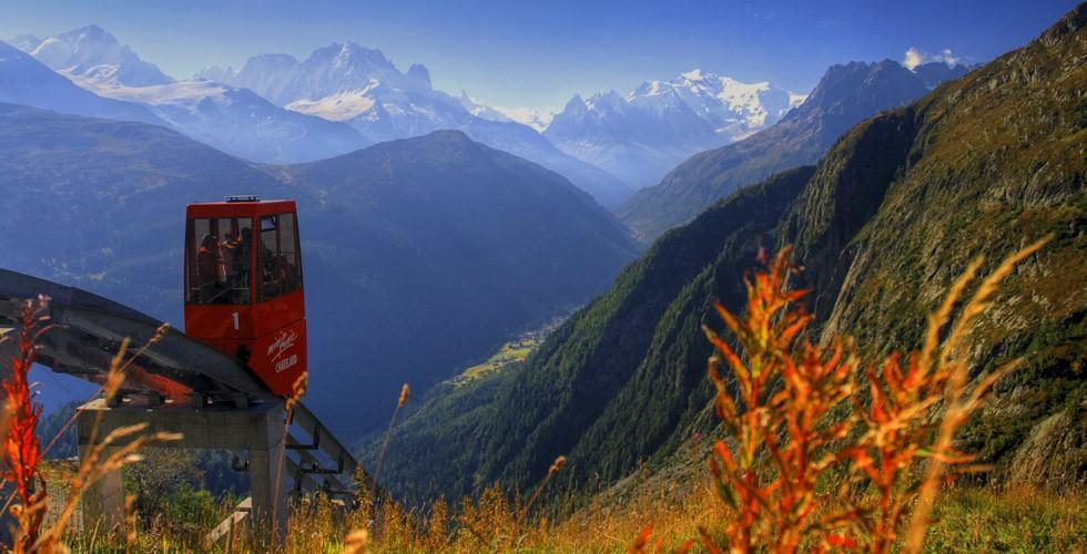 Lieu Secret Dans Les Alpes Suisses Chalet Le Tretien