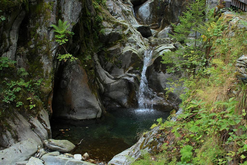 Lieu Secret Dans Les Alpes Suisses