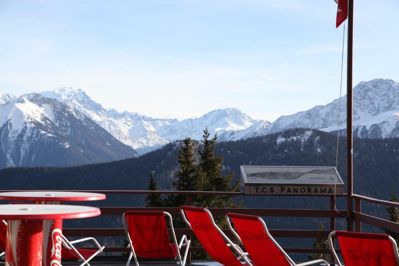 Lieu Secret Dans Les Alpes Suisses Chalet